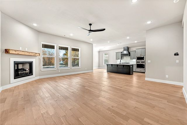 2 Bayloch Lane, Bella Vista, AR 72715