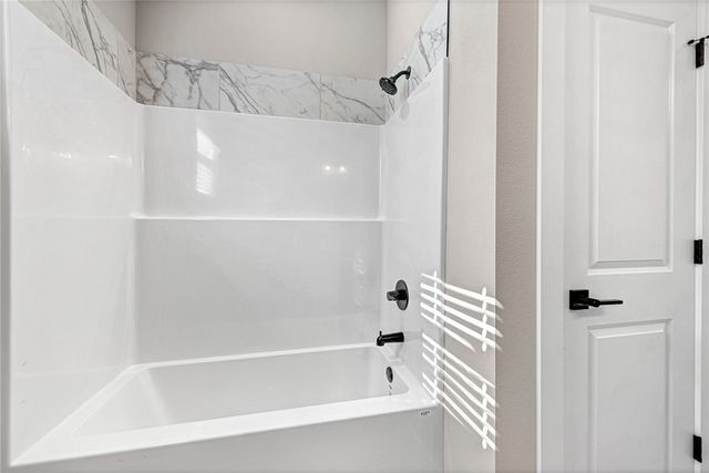 2 Bayloch Lane, Bella Vista, AR 72715