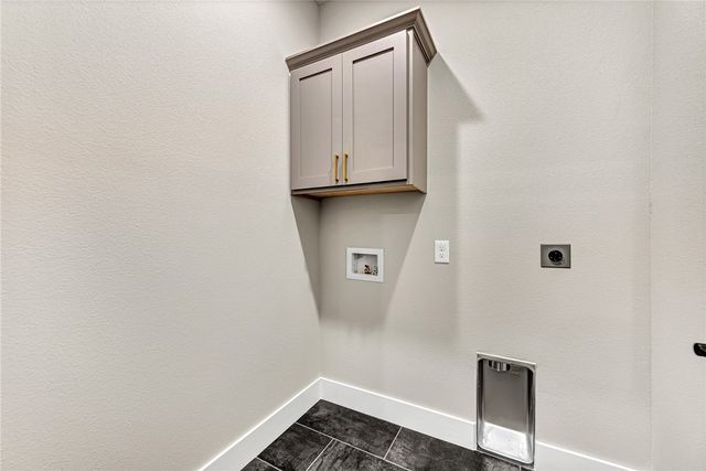 2 Bayloch Lane, Bella Vista, AR 72715