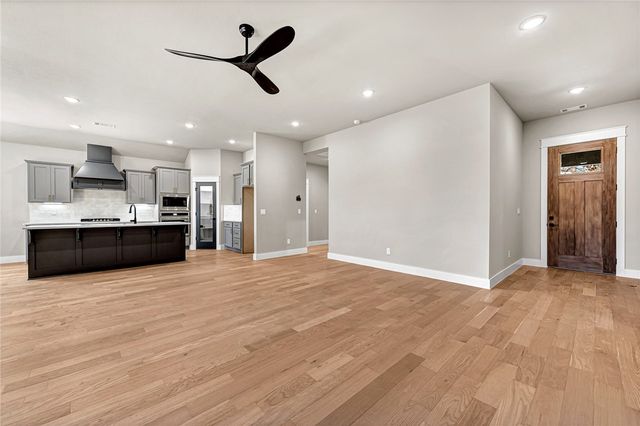 2 Bayloch Lane, Bella Vista, AR 72715