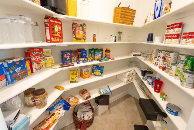 2711 Fleur De Lis Lane, Grand Prairie, TX 75054