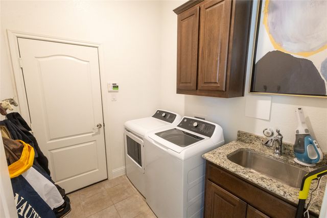 2711 Fleur De Lis Lane, Grand Prairie, TX 75054