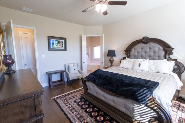 2711 Fleur De Lis Lane, Grand Prairie, TX 75054