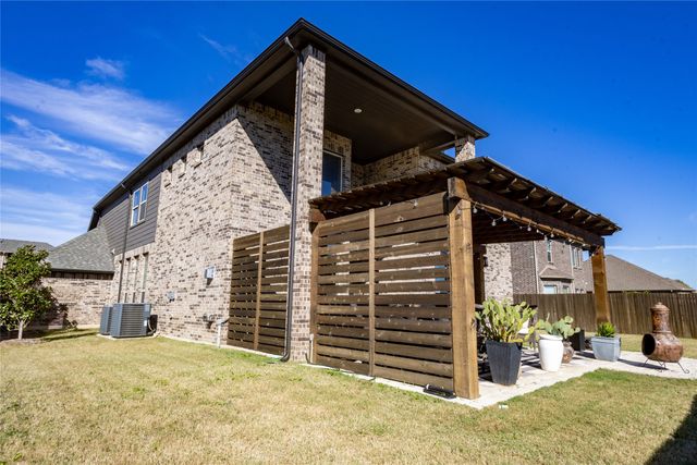 2711 Fleur De Lis Lane, Grand Prairie, TX 75054