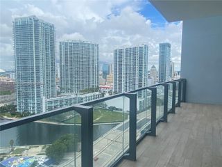 68 SE 6th St 2106, Miami, FL 33131