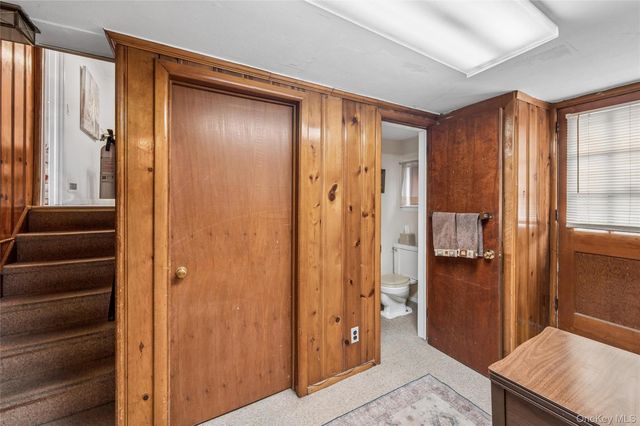 952 Roxbury Drive, Westbury, NY 11590