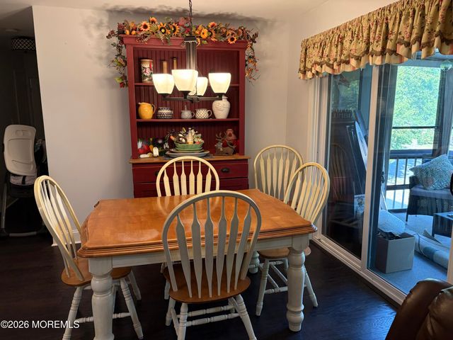 2 Wild Turkey Way G, Manalapan, NJ 07726