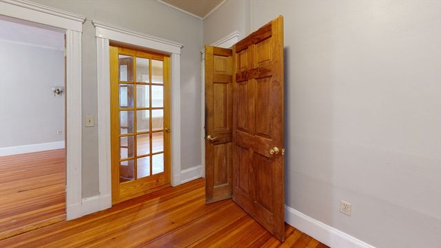 8 Olmstead St 2, Boston, MA 02130