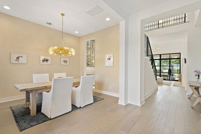 7516 Davenport Divide RD, Austin, TX 78738