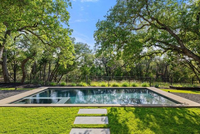 7516 Davenport Divide RD, Austin, TX 78738
