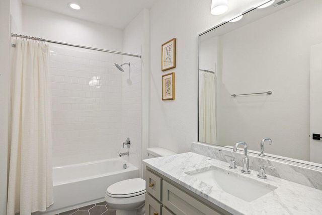 7516 Davenport Divide RD, Austin, TX 78738