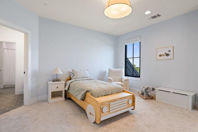 7516 Davenport Divide RD, Austin, TX 78738
