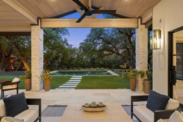 7516 Davenport Divide RD, Austin, TX 78738