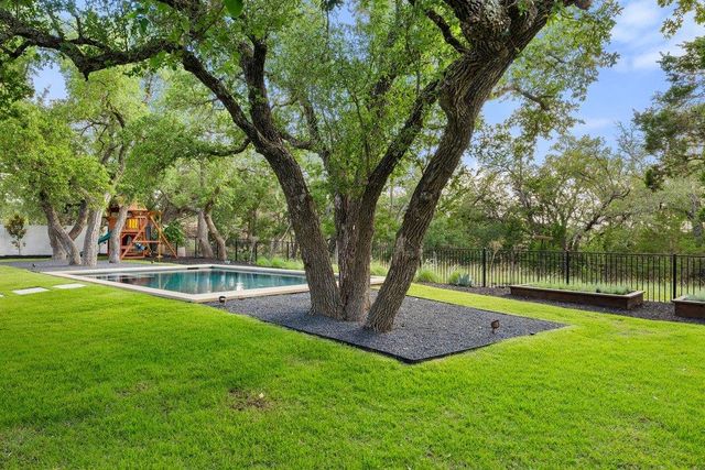 7516 Davenport Divide RD, Austin, TX 78738