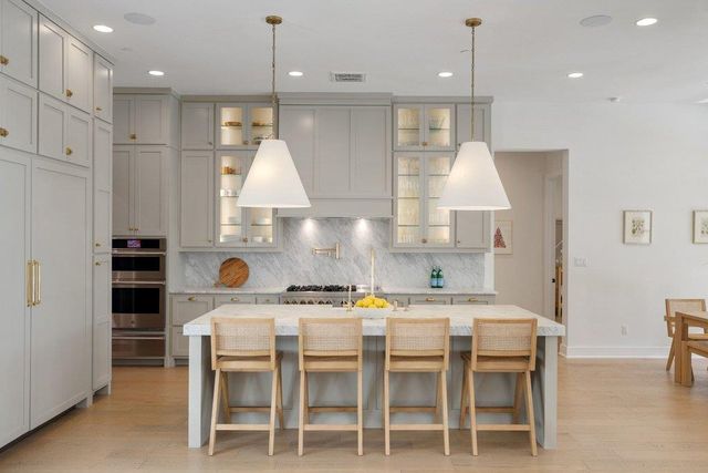 7516 Davenport Divide RD, Austin, TX 78738