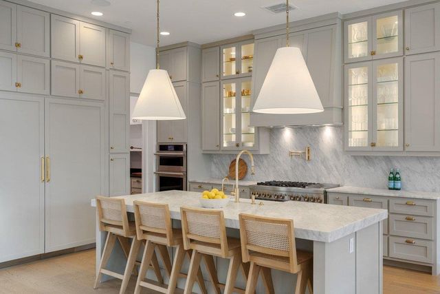 7516 Davenport Divide RD, Austin, TX 78738