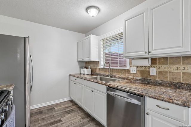 10726 GREEN TRAIL DR, San Antonio, TX 78223