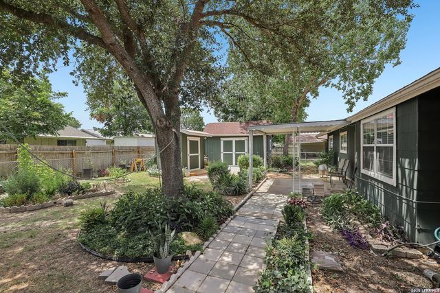 10726 GREEN TRAIL DR, San Antonio, TX 78223