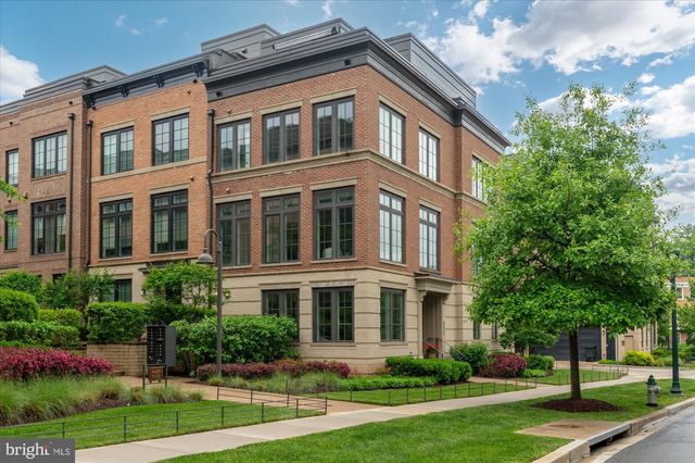3635 CHEVY CHASE LAKE DR, Chevy Chase, MD 20815