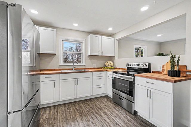 1684 Stonecrest Avenue, Portage, MI 49002