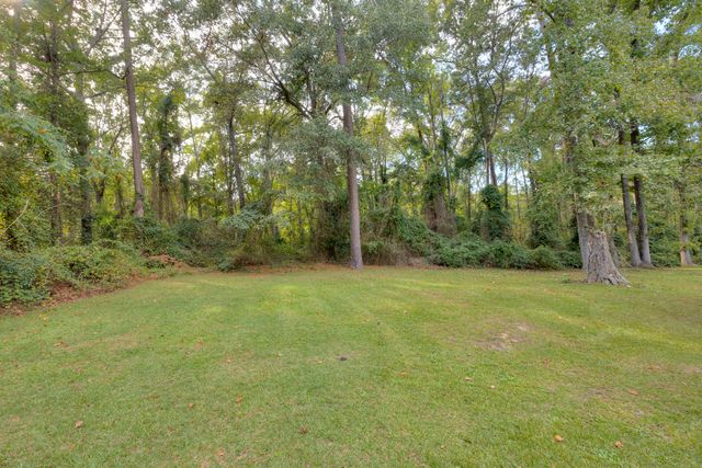 6740 Kings Grant Way, Dalzell, SC 29040