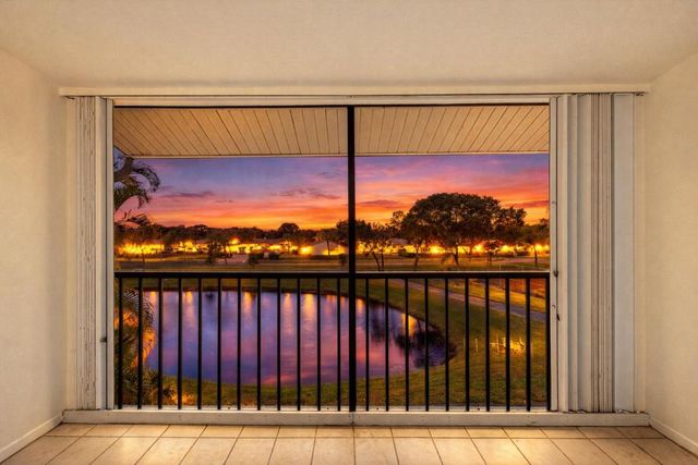 1112 Green Pine Boulevard F3, West Palm Beach, FL 33409