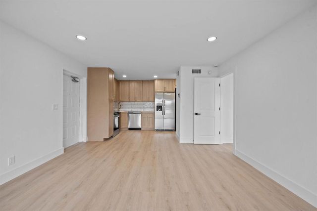 1112 Green Pine Boulevard F3, West Palm Beach, FL 33409