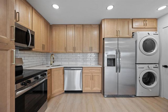 1112 Green Pine Boulevard F3, West Palm Beach, FL 33409