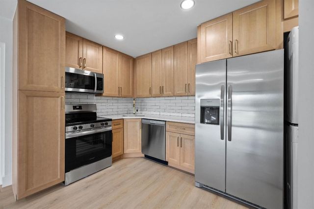 1112 Green Pine Boulevard F3, West Palm Beach, FL 33409