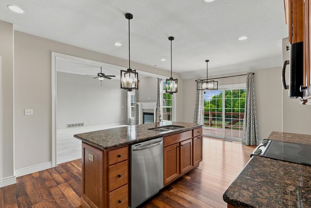 4305 SILVER VALLEY DR, Columbia, MO 65203