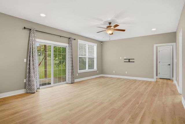 4305 SILVER VALLEY DR, Columbia, MO 65203