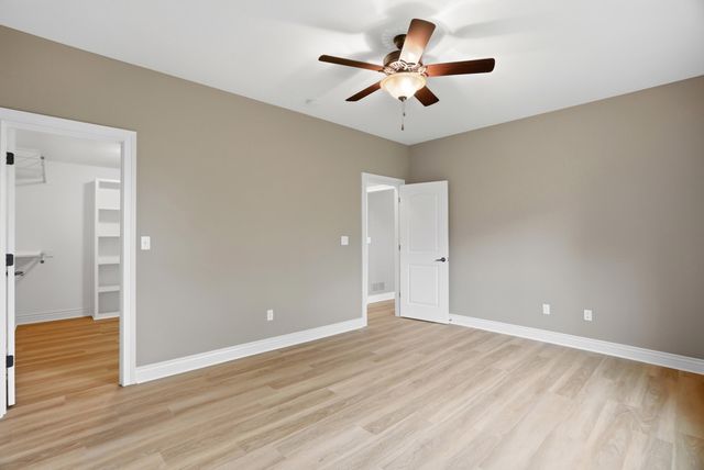 4305 SILVER VALLEY DR, Columbia, MO 65203