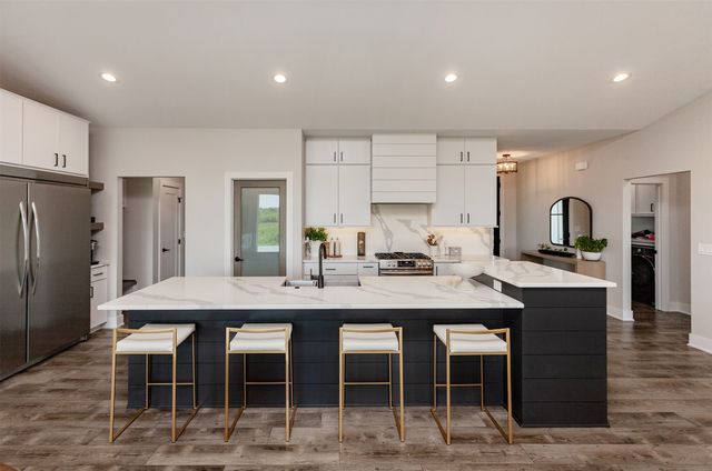 16320 Northpark Drive, Urbandale, IA 50323