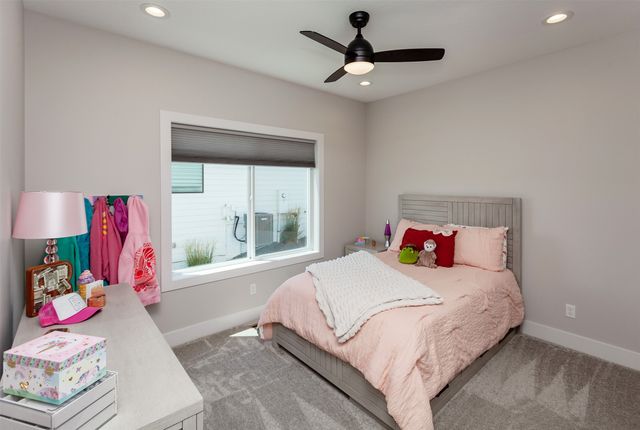 16320 Northpark Drive, Urbandale, IA 50323