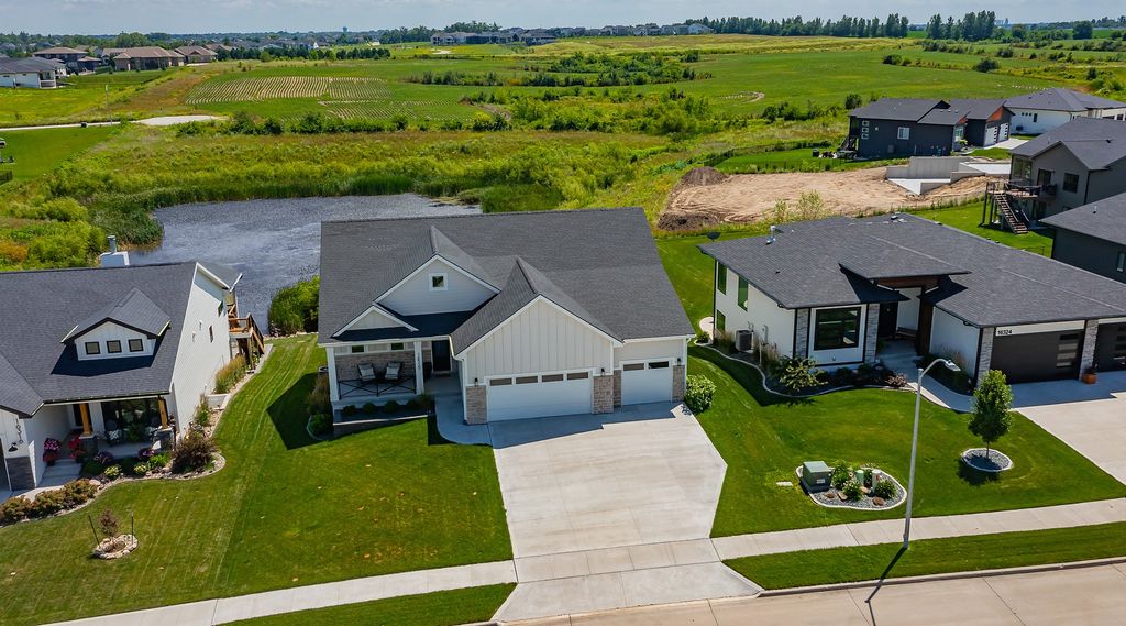 16320 Northpark Drive, Urbandale, IA 50323