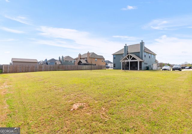 18 Pearl Moss Lane, Kathleen, GA 31047