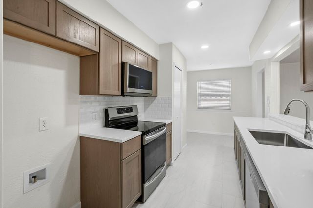 1828 Tracey Circle, Irving, TX 75060