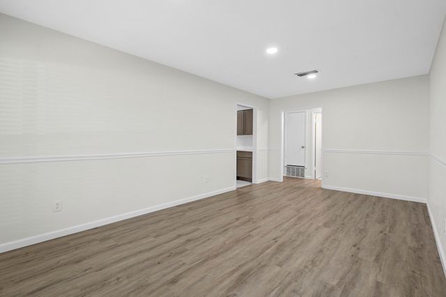 1828 Tracey Circle, Irving, TX 75060