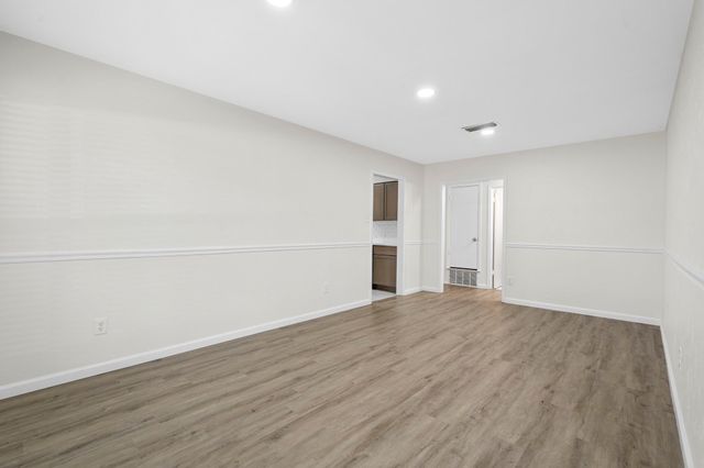 1828 Tracey Circle, Irving, TX 75060
