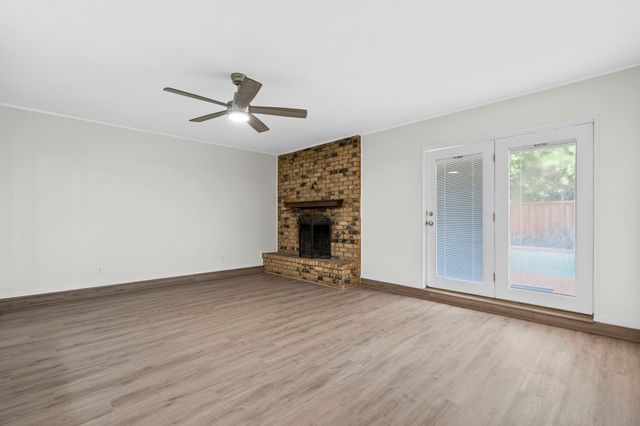 1828 Tracey Circle, Irving, TX 75060
