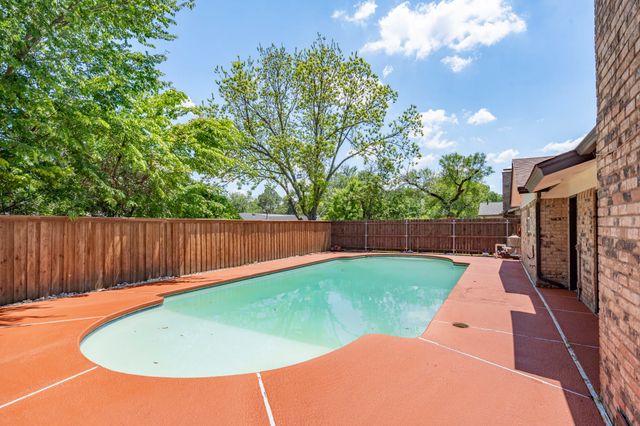 1828 Tracey Circle, Irving, TX 75060