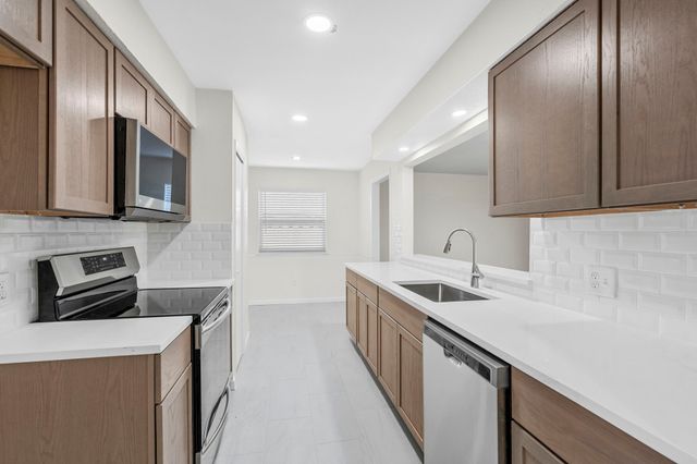1828 Tracey Circle, Irving, TX 75060