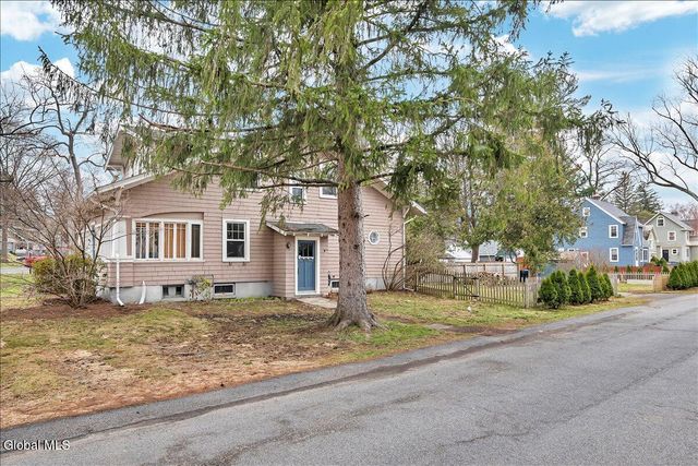 2100 Grand Boulevard, Niskayuna, NY 12309
