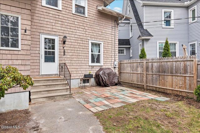 2100 Grand Boulevard, Niskayuna, NY 12309