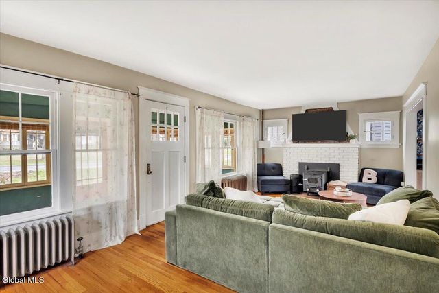 2100 Grand Boulevard, Niskayuna, NY 12309
