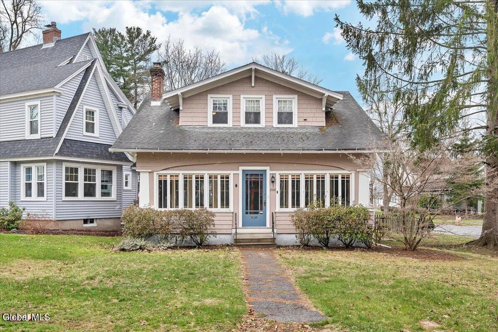 2100 Grand Boulevard, Niskayuna, NY 12309