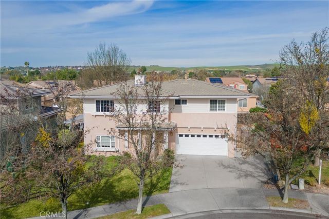 609 Larkfield Place, Paso Robles, CA 93446
