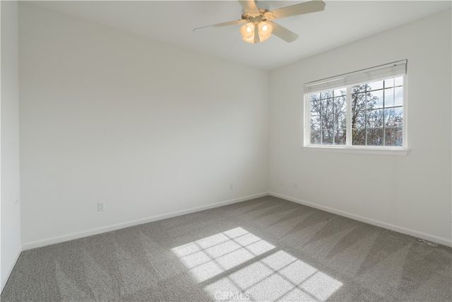 609 Larkfield Place, Paso Robles, CA 93446