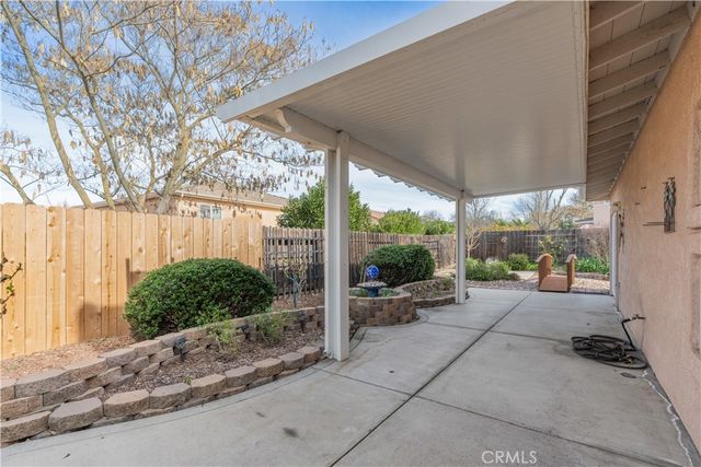 609 Larkfield Place, Paso Robles, CA 93446