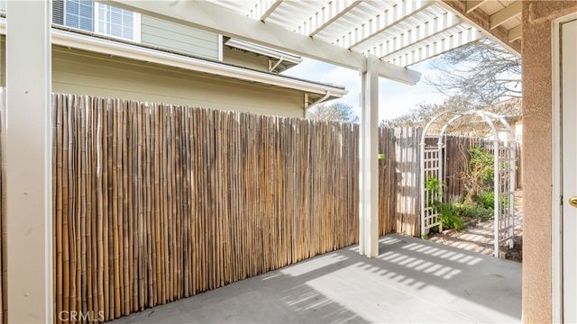 609 Larkfield Place, Paso Robles, CA 93446